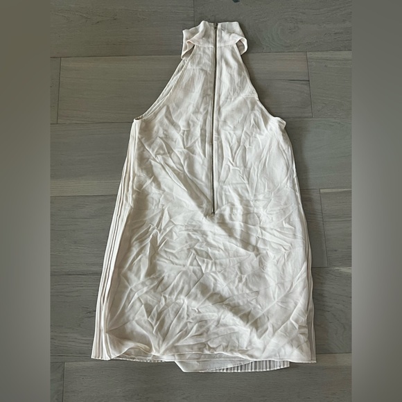 Zara Cream Pleated Dress - Picture 3 of 5
